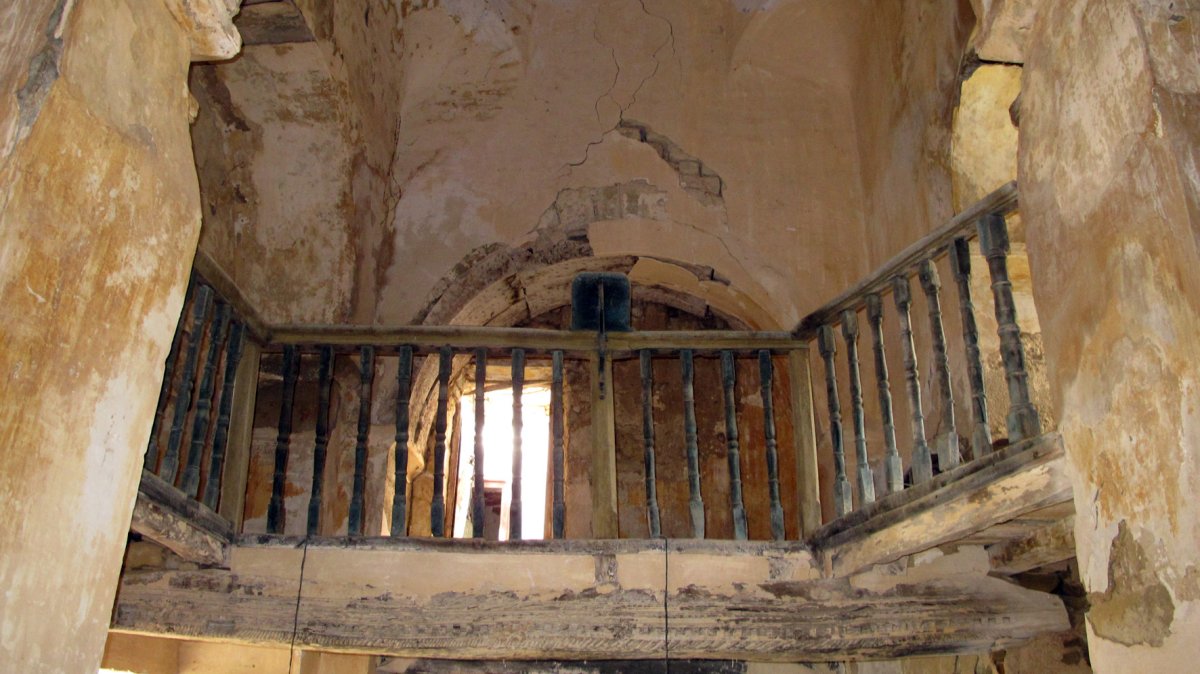 San Esteban eliza, Hiriberri-Gares