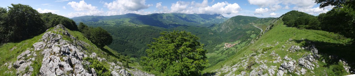 Mergelu eta Atume arteko bizkarreko panoramika