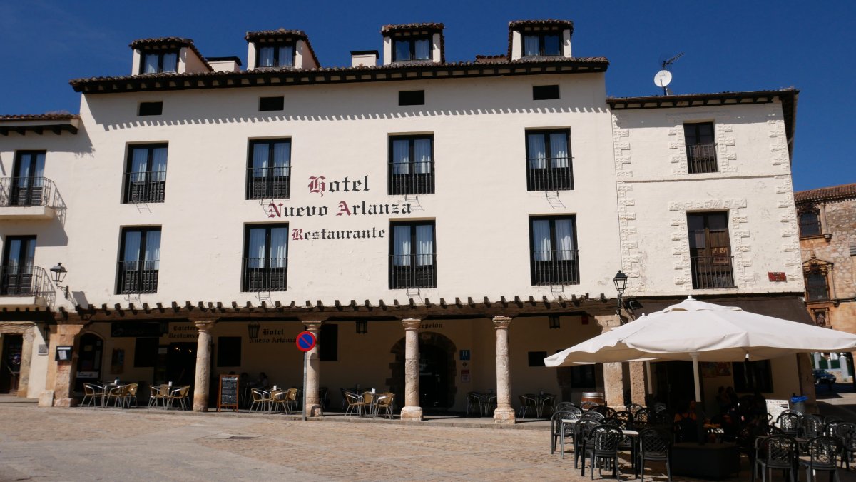 Plazako hotela, Covarrubias