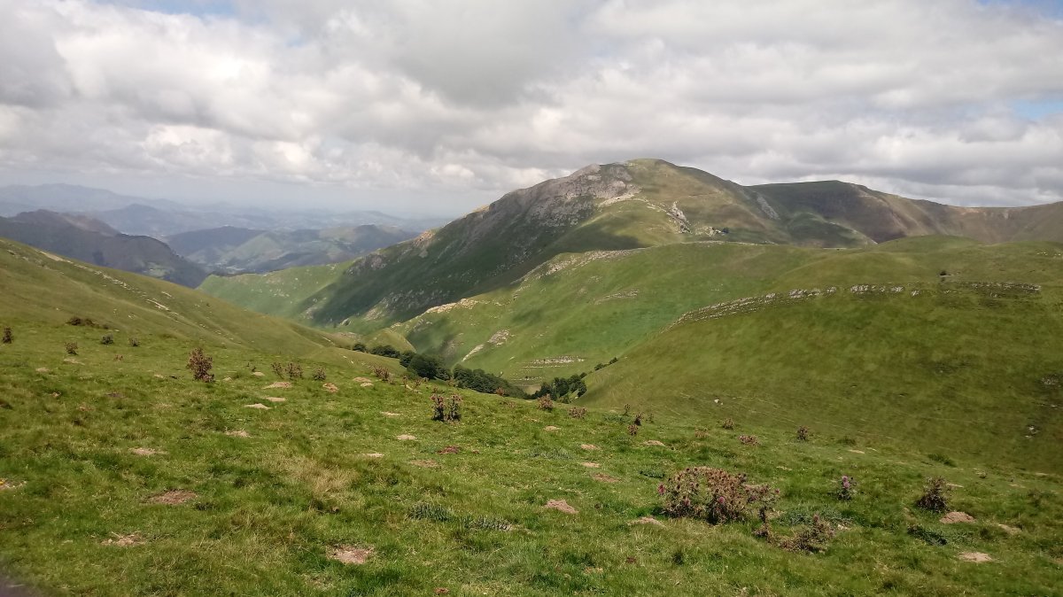 Errozate Ezkanda menditik ikusita