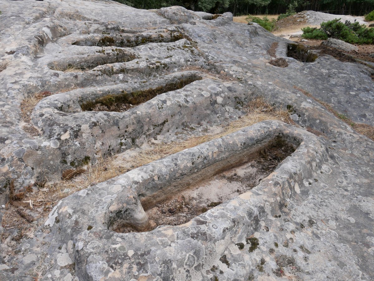 Cuyacabras nekropolia, Quintanar de la Sierra aldean