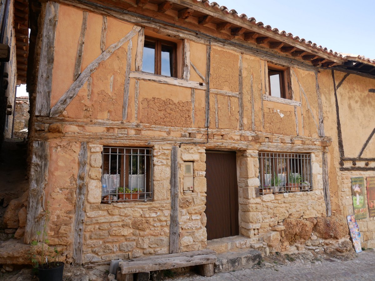 Etxeak, Calatañazor