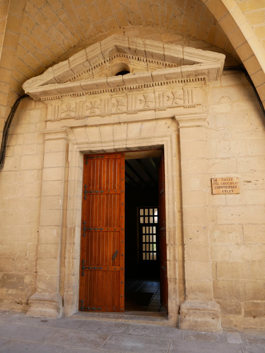 Gurutzearen eliza, Gares