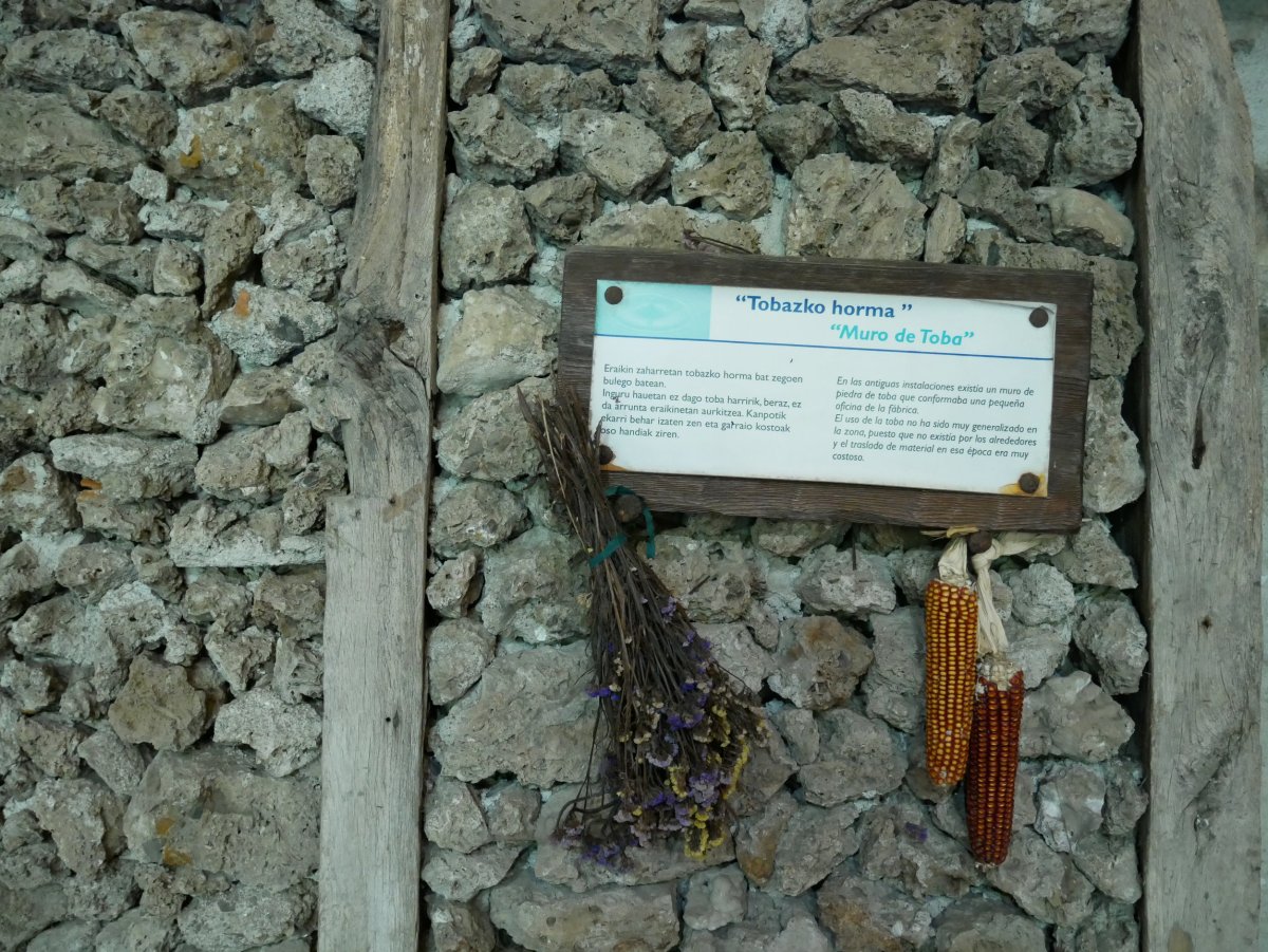 Presondegiko atea izandakoa, Dorletako gatzaga, Leintz Gatzaga