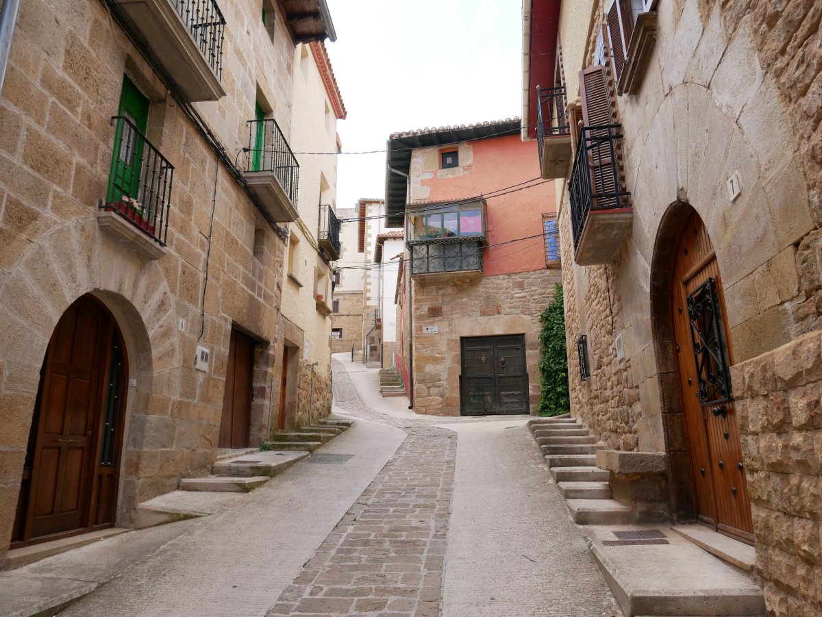 Portalearen kalea, Zirauki.