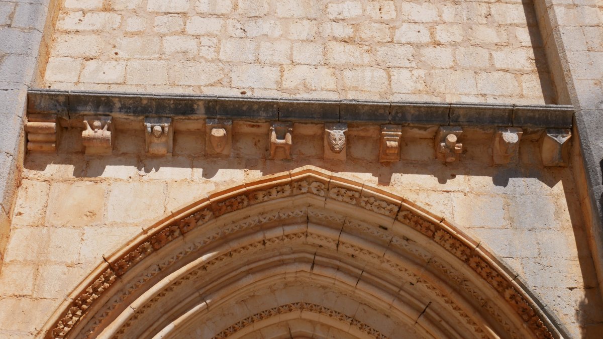 San Bartolome ermita, Lobos ibaiaren arroilan
