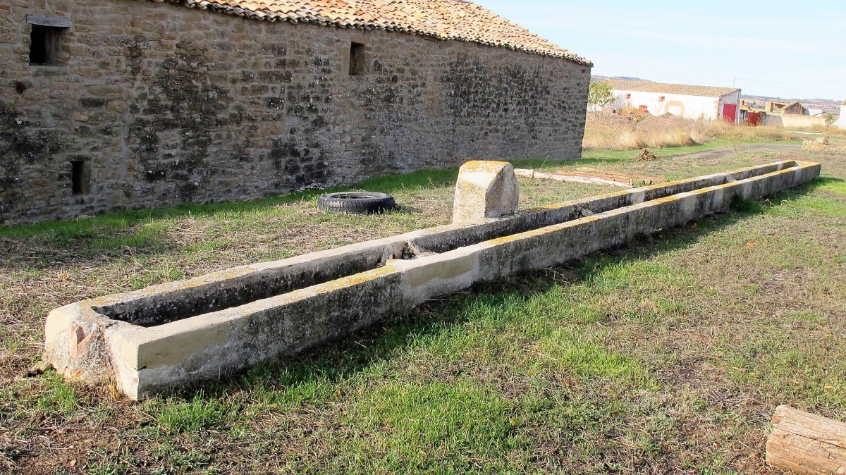 Iturria eta aska, Santsomain-Leotz