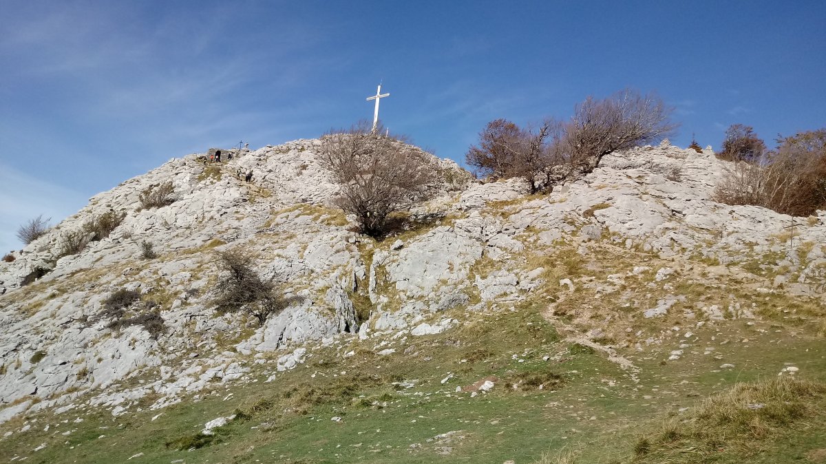 Hernio (1078m) gailurra
