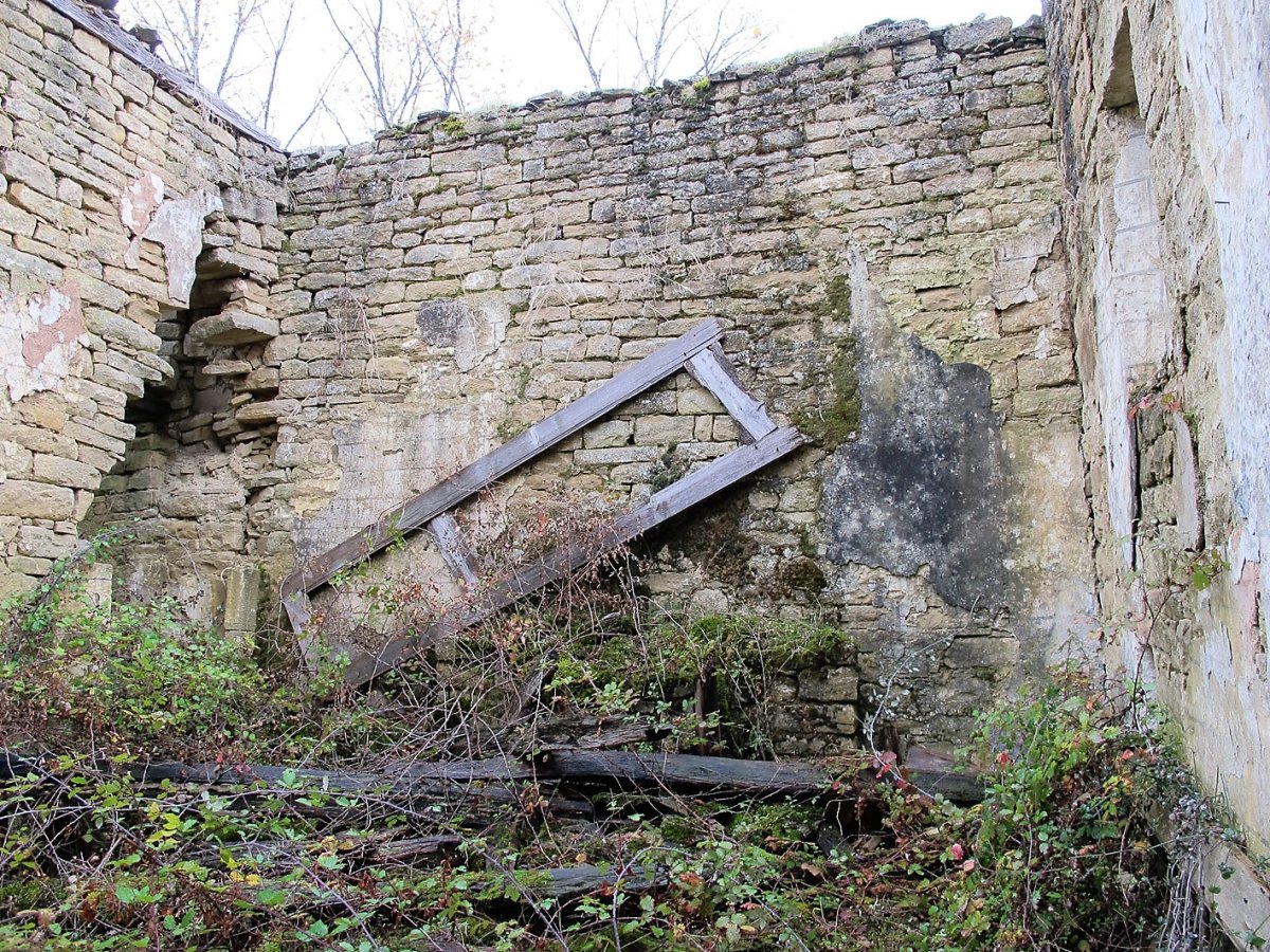 Natividad elizaren hondakinak, Hiriberri-Leotz