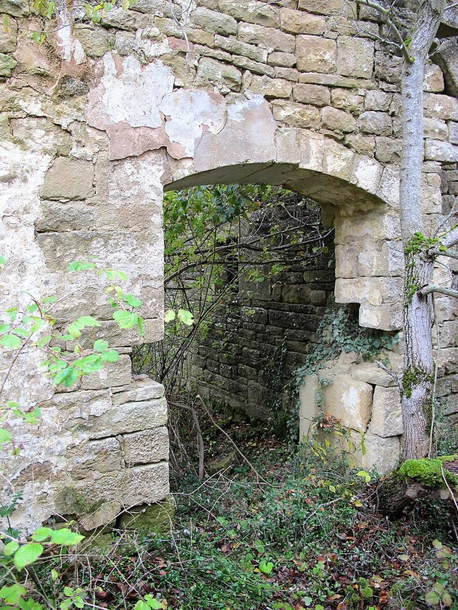 Natividad elizaren hondakinak, Hiriberri-Leotz