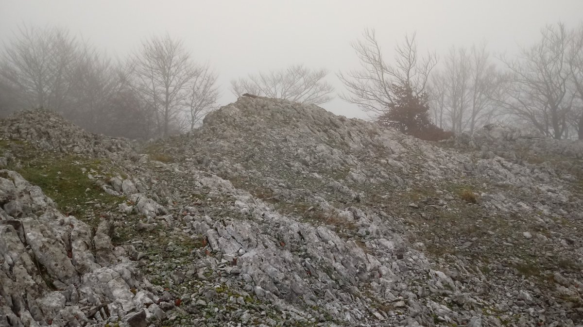 Aiznardako atxa (1026m) tontorra