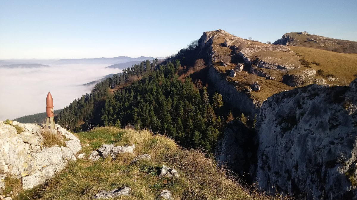 Iruaitz (755m) tontorra, Ametzueta (809m) eta Orkatzategi (869m)