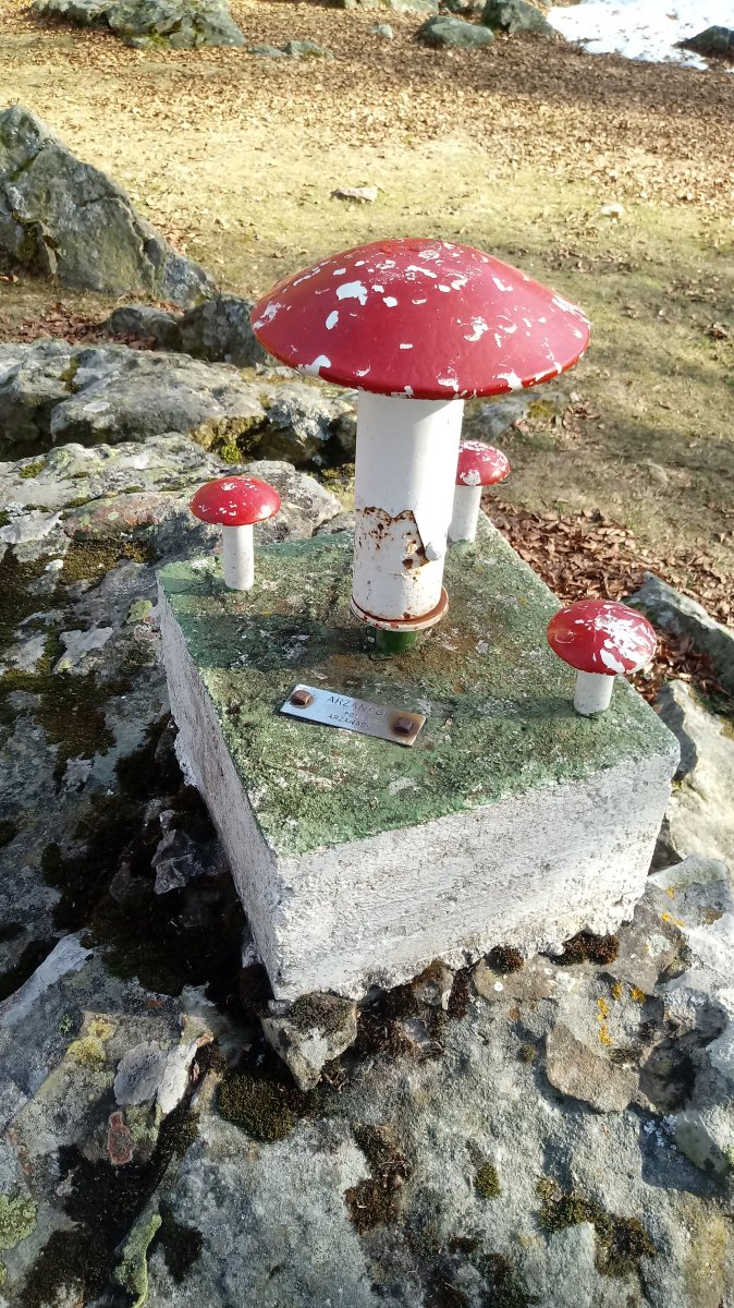 Petrinaitz/Artzanegi (1217m) postontzia