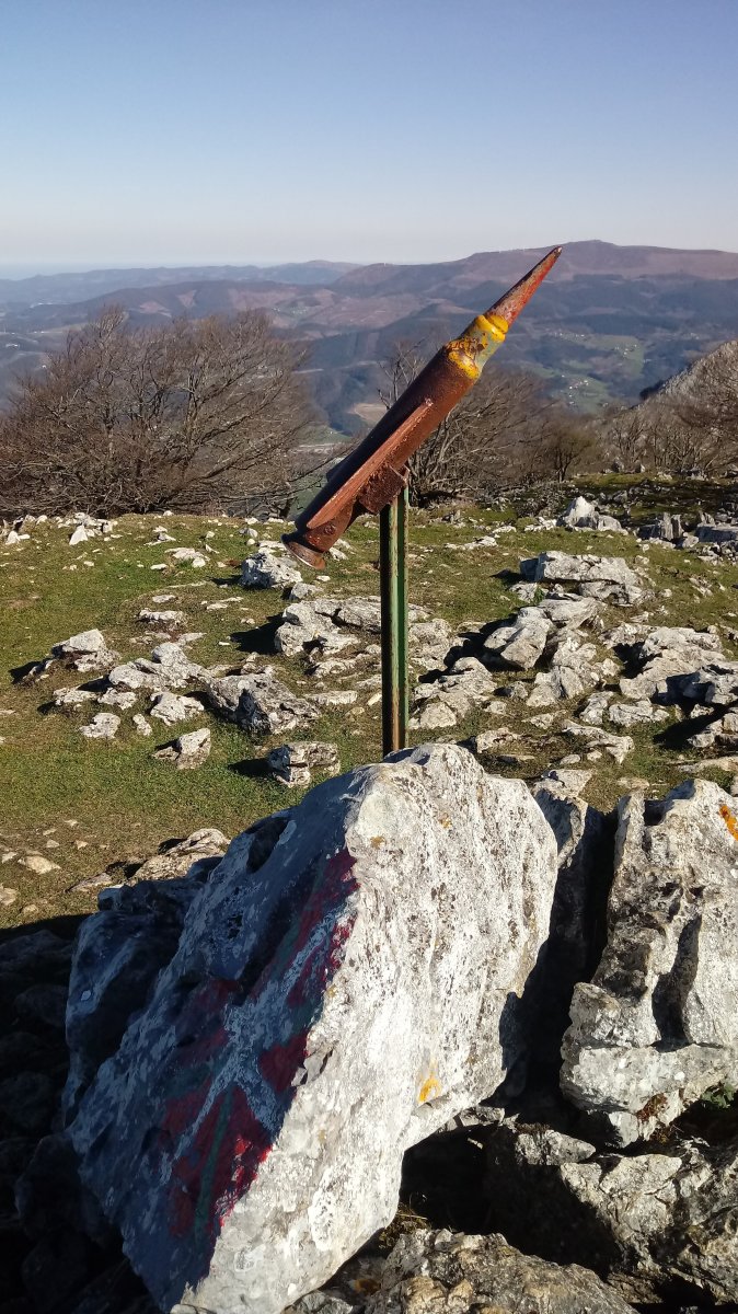 Artzegain (996m) postontzia.jpg