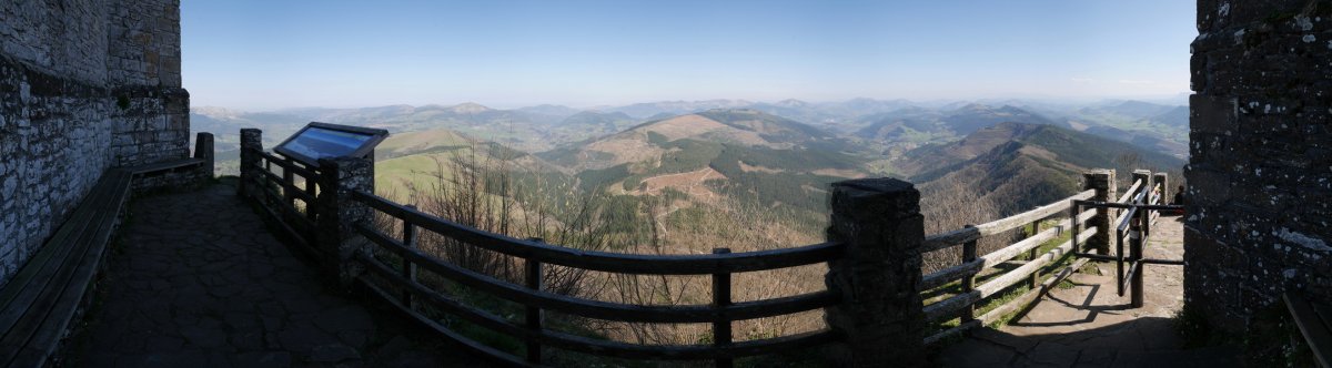 Ermitaren atzeko behatokia