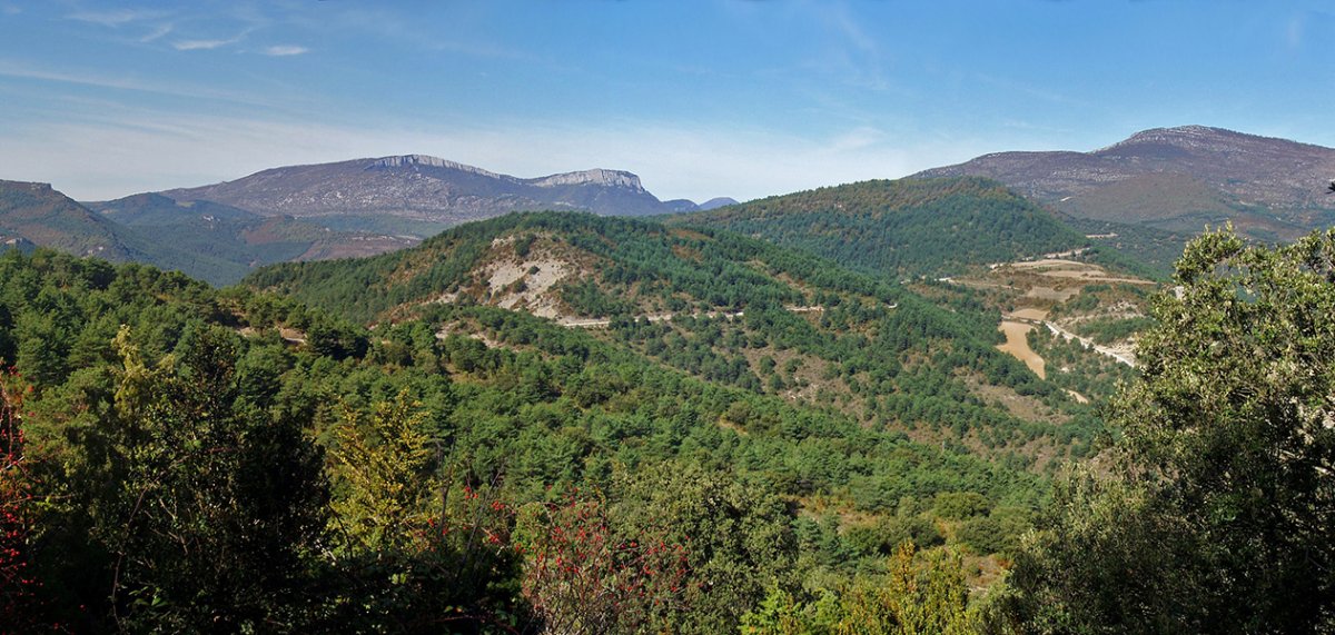 Lamari, Urdazkain eta Elke mendiak