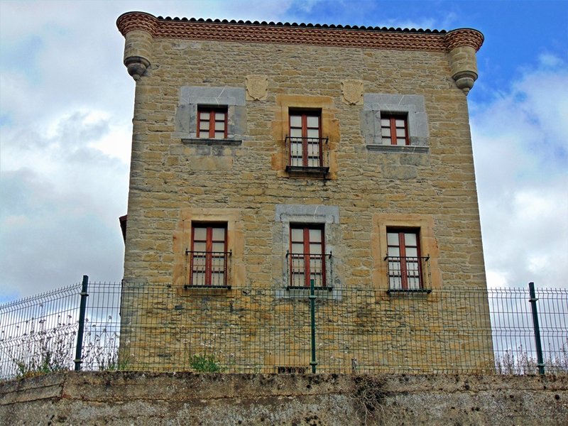 Letona Hurtado de Mendoza Dorrea