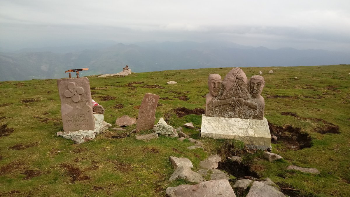 Hautza (1304m) oroigarriak