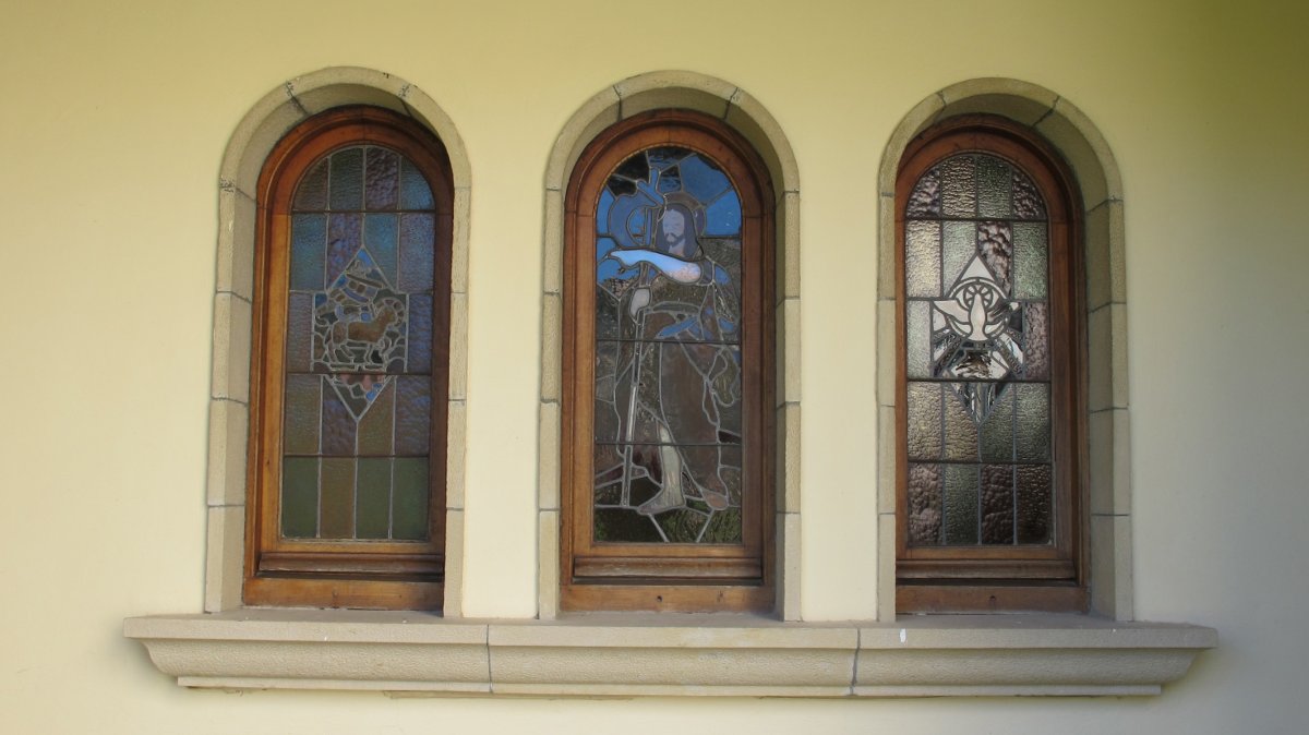 San Migel eliza, Sarria-Gares