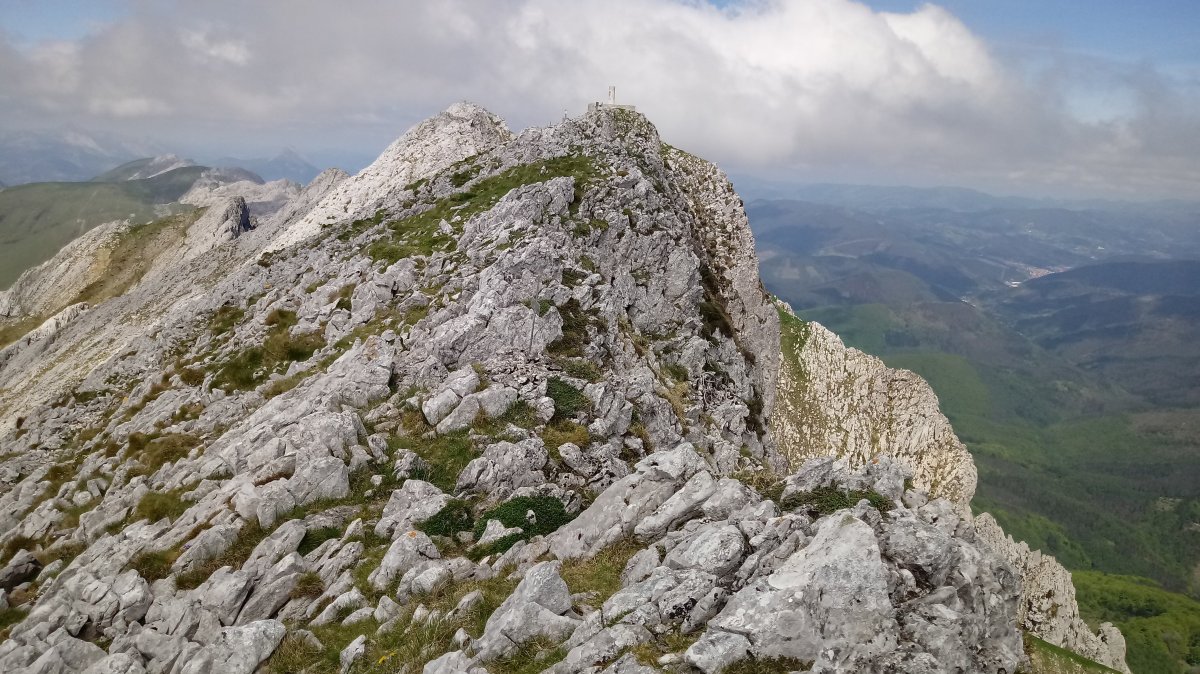 Aketegi (1548m) tontorra