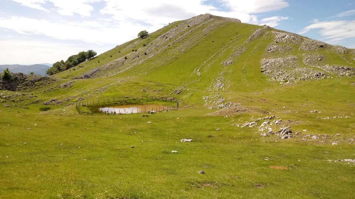 Biozkorna (1272m) baltsatik