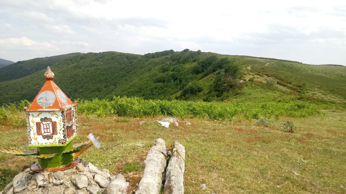 Larrangoiti (1126) tontorra eta ekialderako ikuspegia