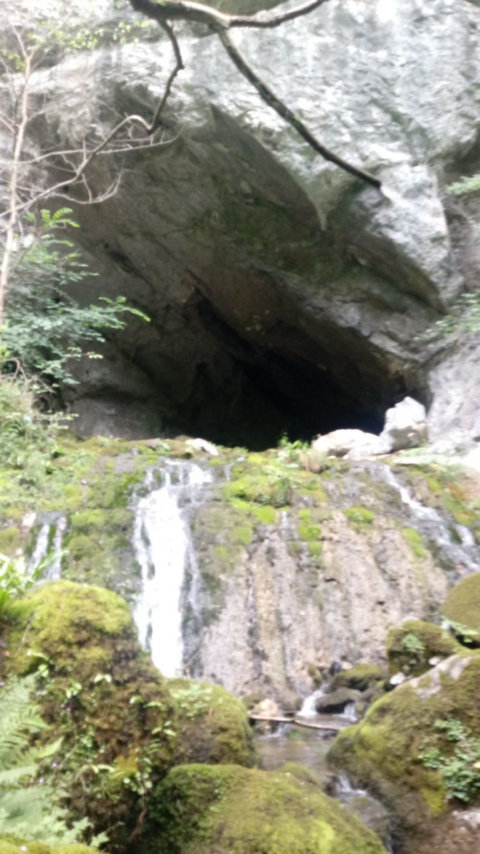 Lapiotze/Biduze iturburu haitzuloa