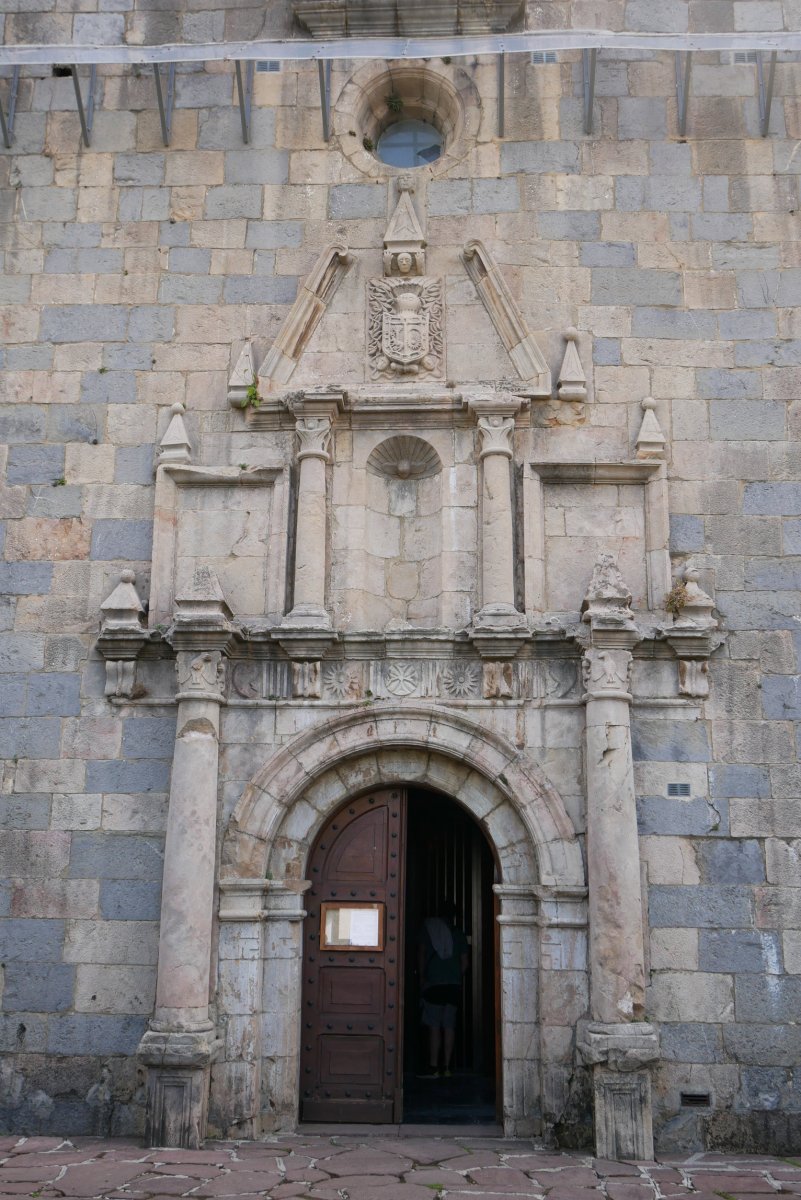 San Nikolas eliza, Auritz