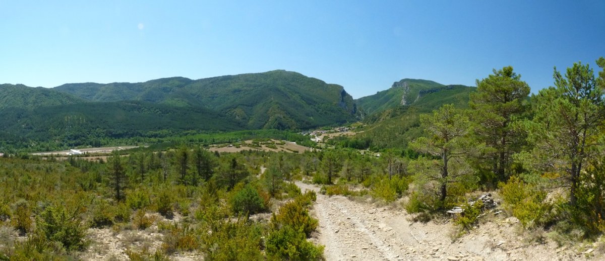Burgiko arroila, Errege bidetik