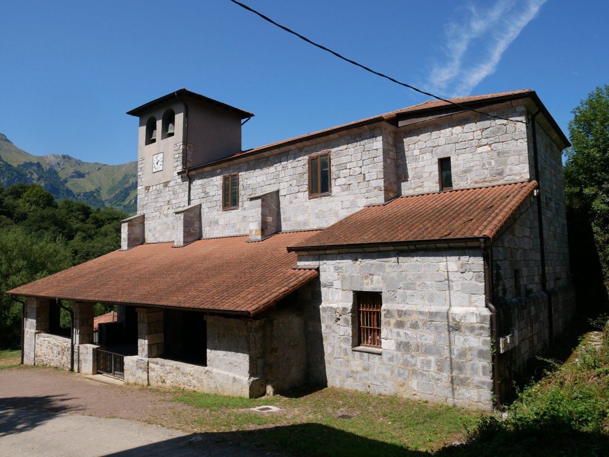 Santiago eliza, Intza