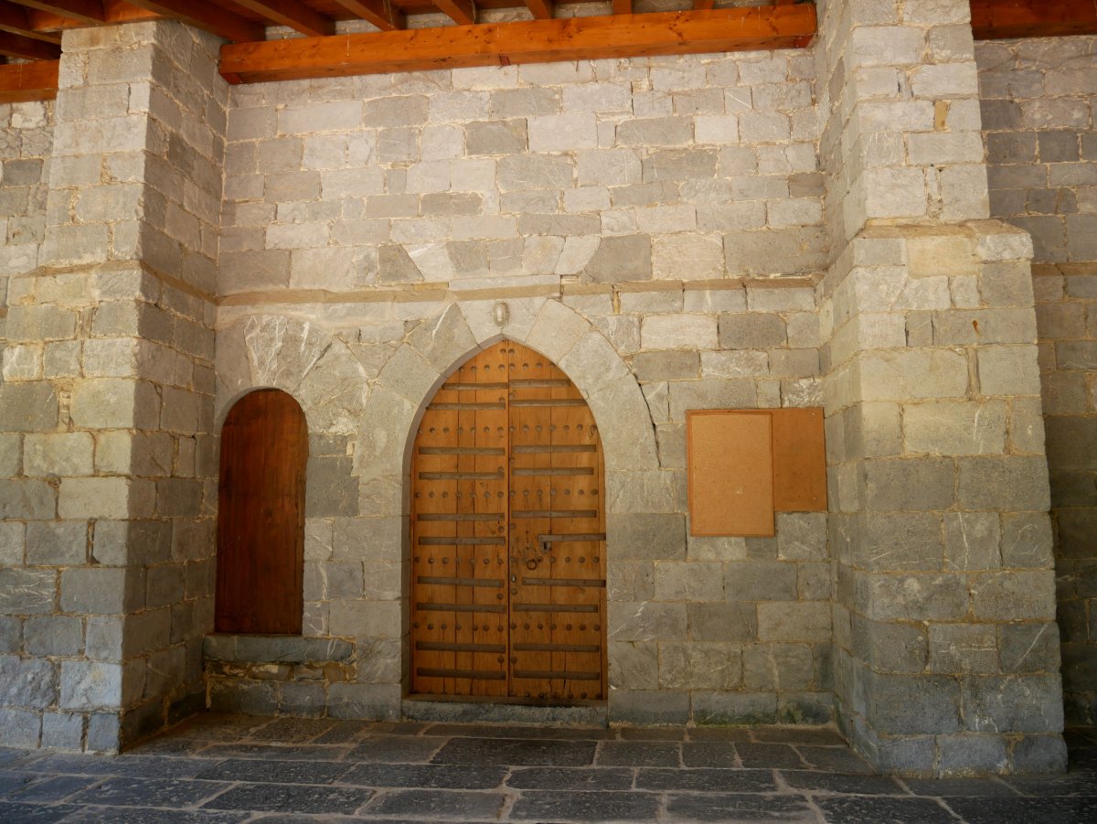 Santiago eliza, Intza