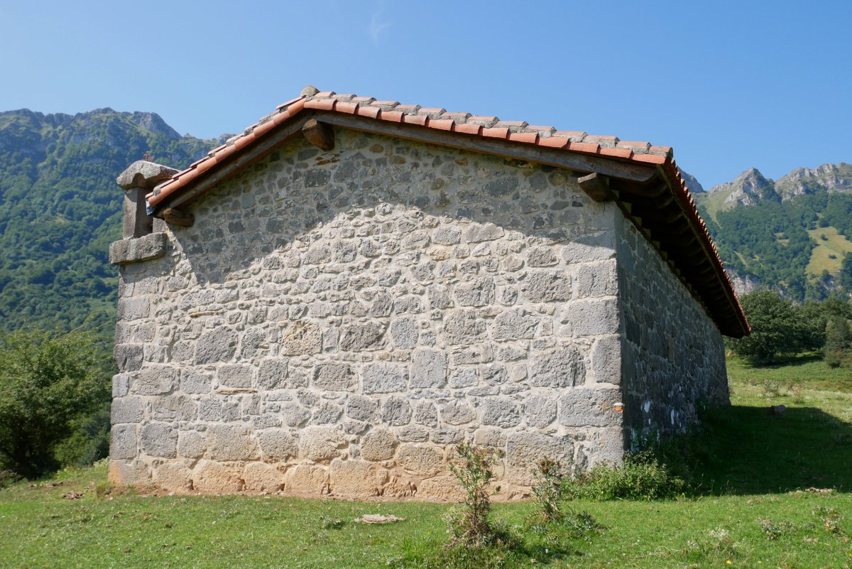 Santa Krutz ermita, Intza