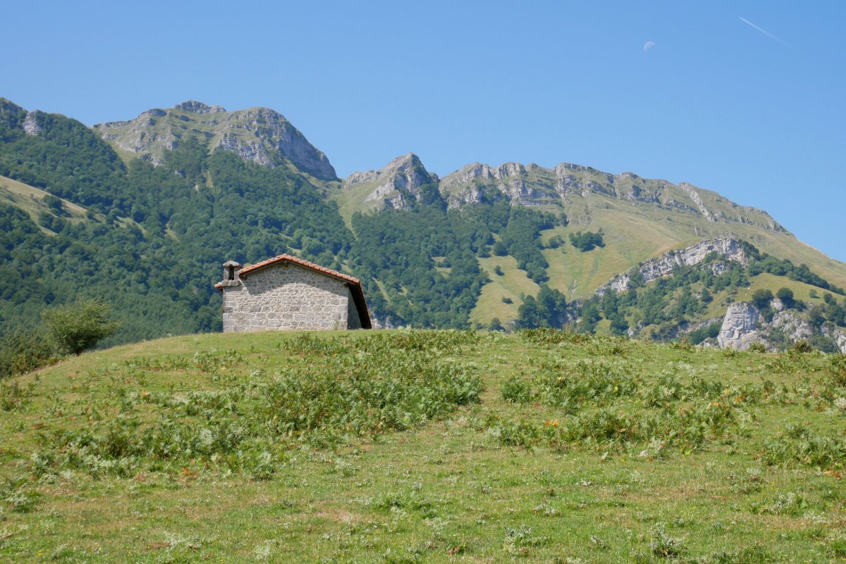 Santa Krutz ermita eta Malloak, Intza