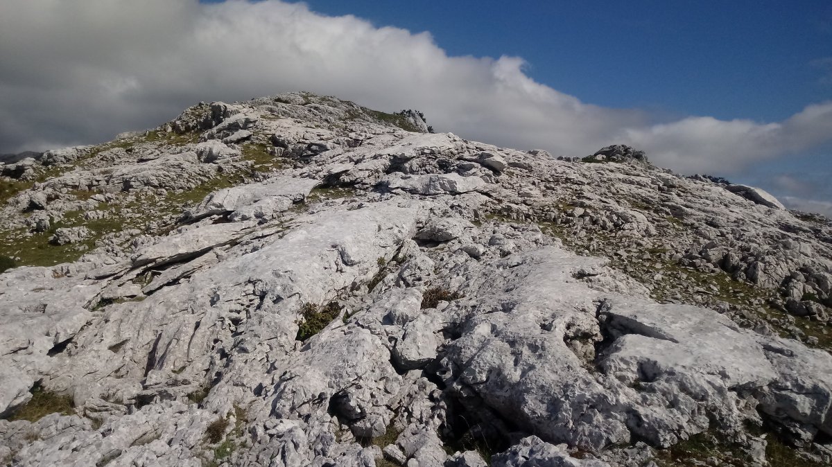 Elorrolako Haitza (1253m) igotzen
