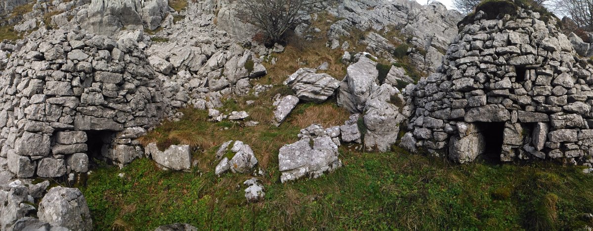 Arkuek Mendiaundiren iparraldean