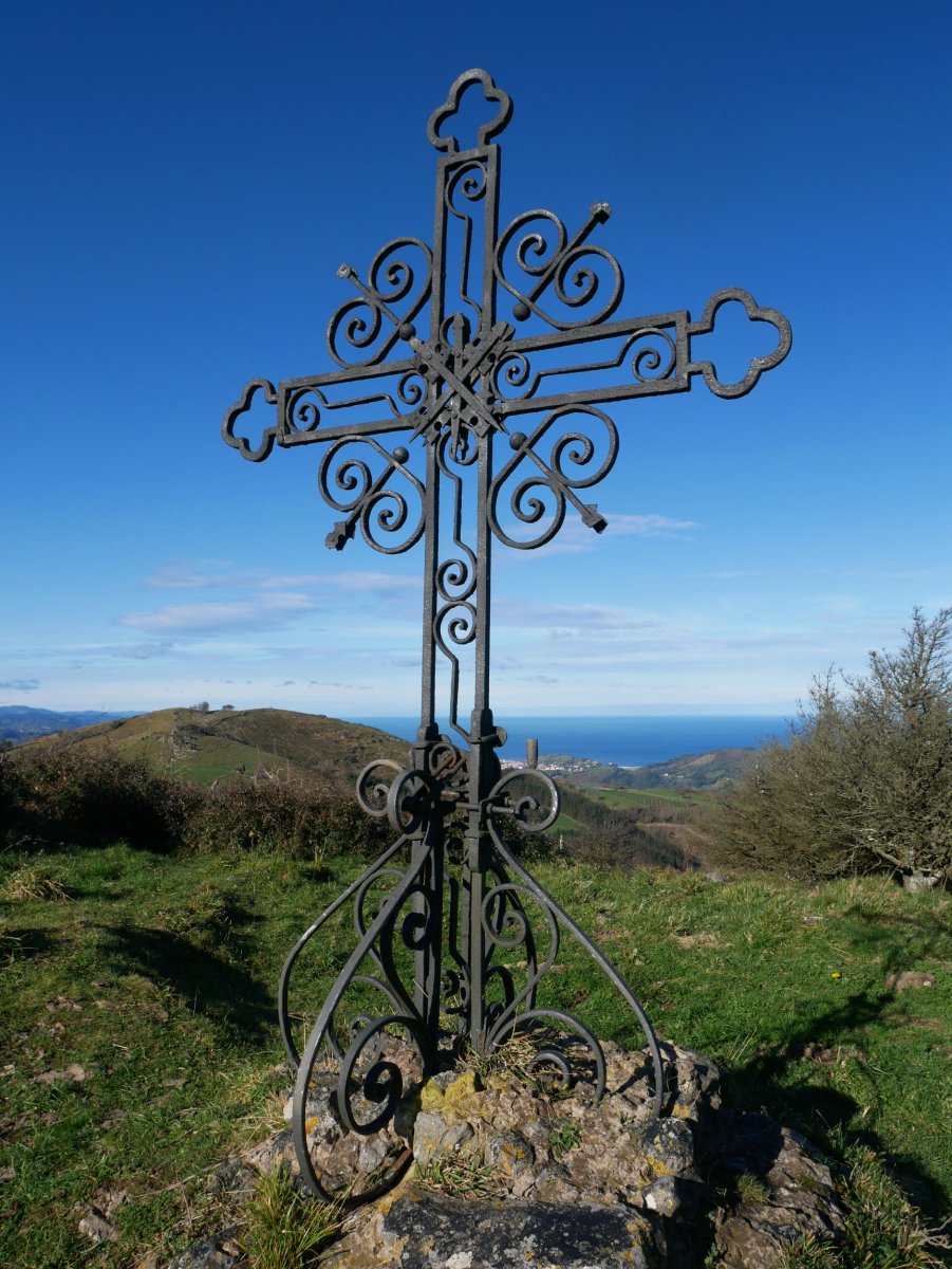 Txatxarromendiko gurutzea