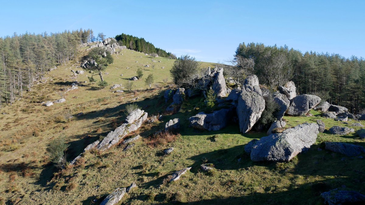 Aizkorri tontorra, HMko harkaitzetatik