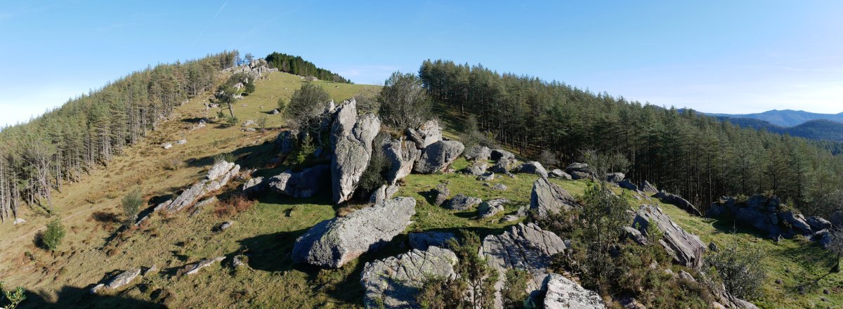 Aizkorri tontorra, HMko harkaitzetatik