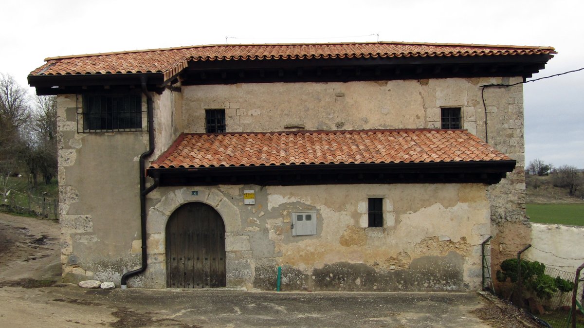 San Esteban eliza, Ibisate Arraia-Maeztu