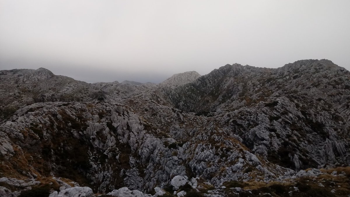 Aizkolaundi (1371) kataberako inguru karstikoa