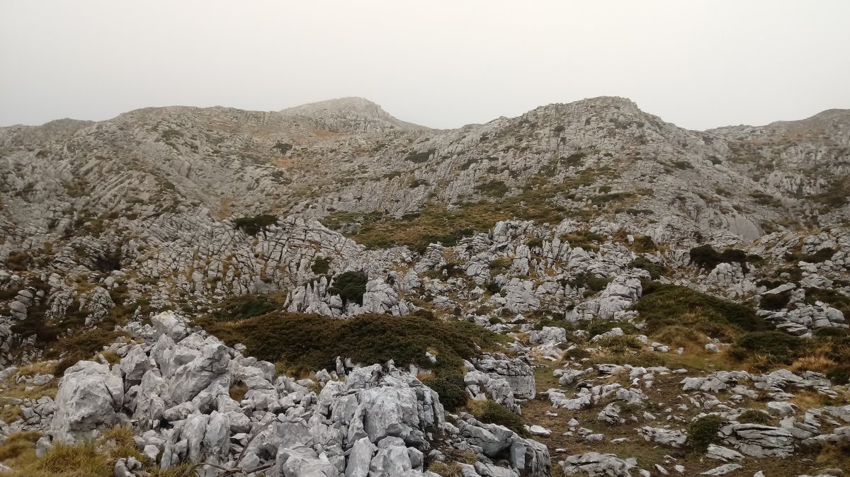 Aizkolaundi (1371) kataberako inguru karstikoa