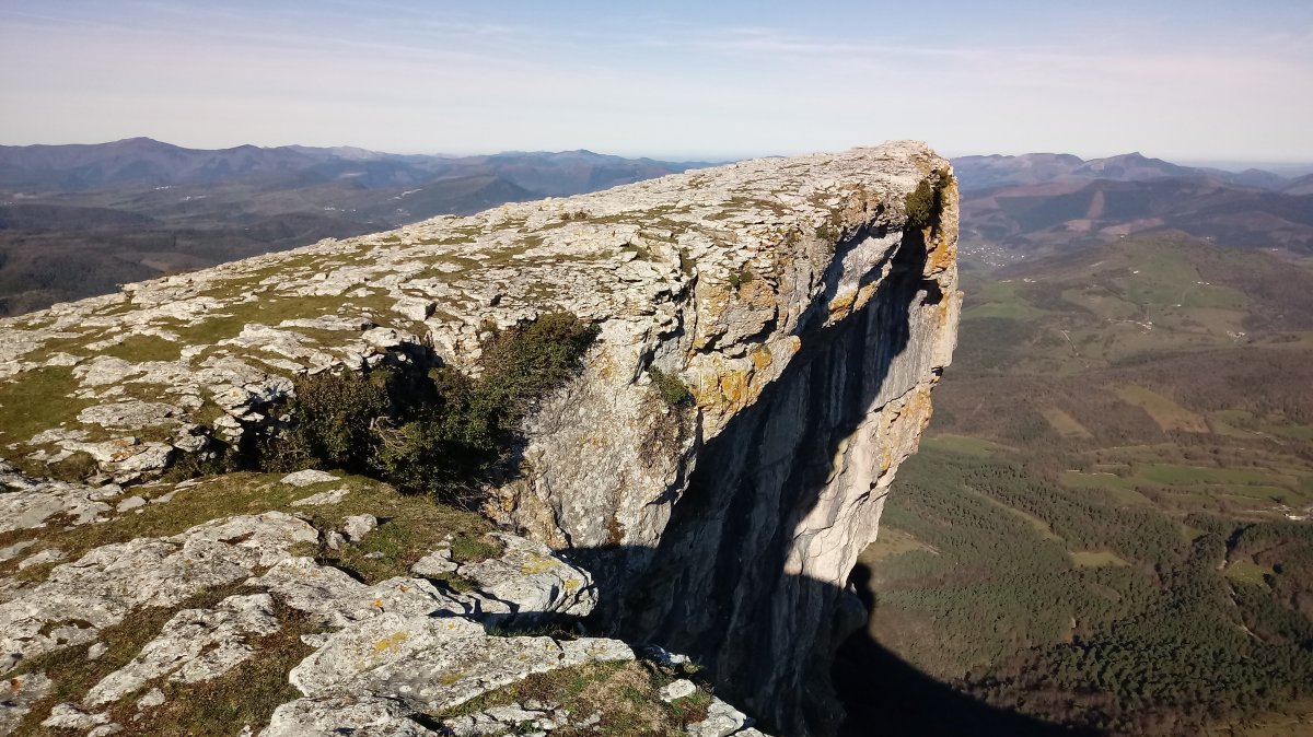 Ungino (1099m) tontorraldea