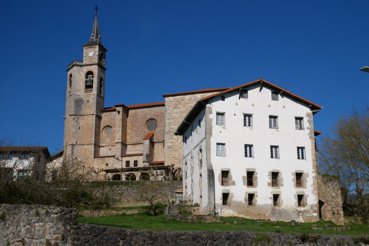 Eliza eta Erretoretxe Elizmendin, Asteasu