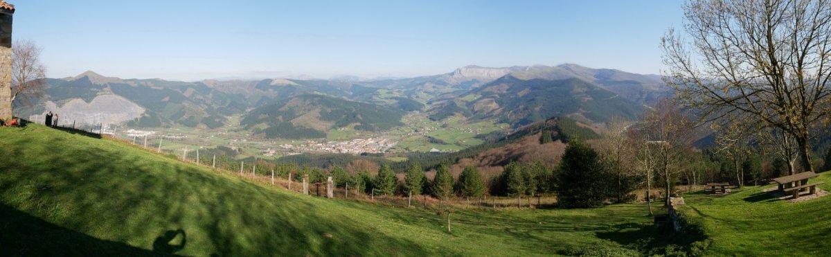 Arrolatik mendebaldera ikuspegia