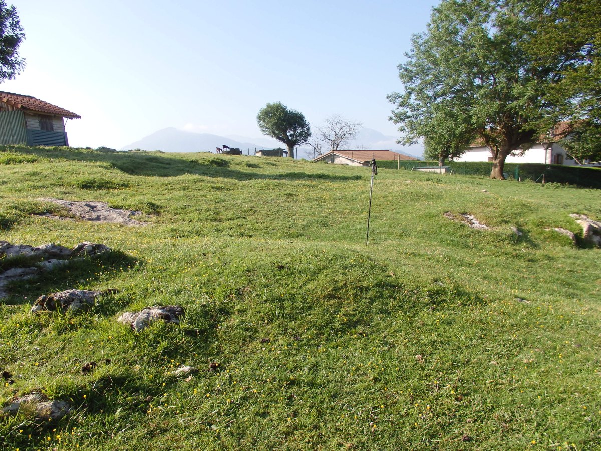 ALTZUSTABERRI III túmulo