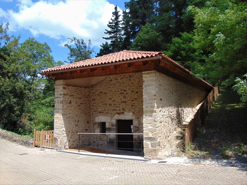 Santa Kolunba Ermita Leintz Gatzagan