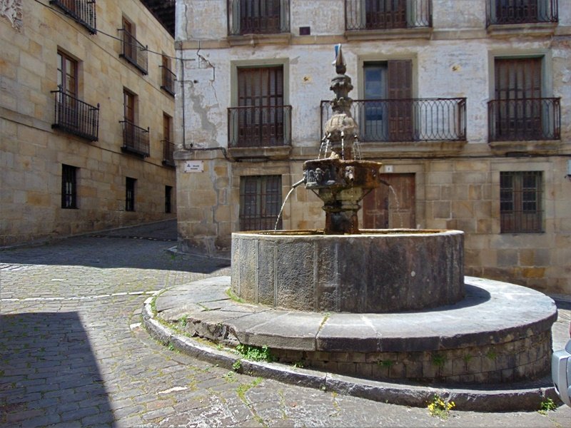 12 Tutuko Iturria Leintz Gatzagan