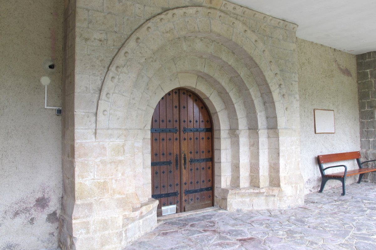 San Saturnino eliza, Lintzoain-Erroibar