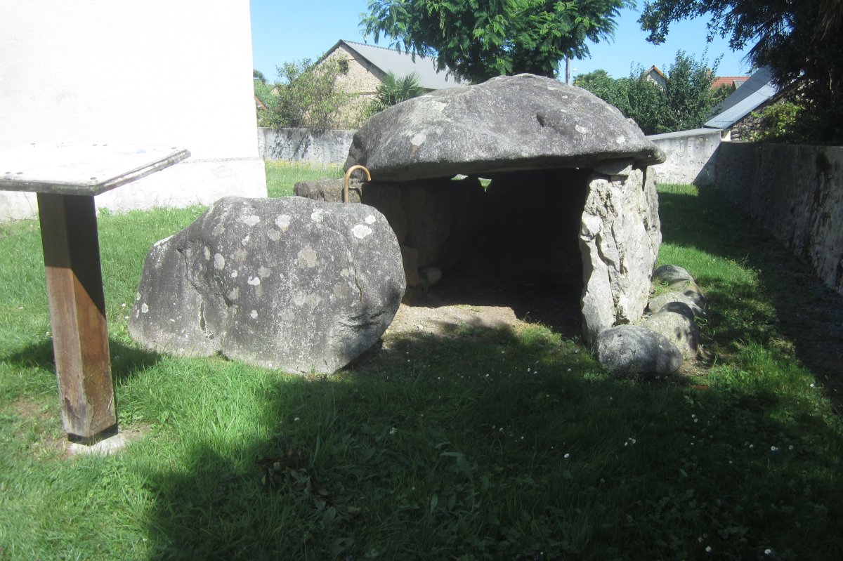 Dólmen Barzun  (Julio 2020)