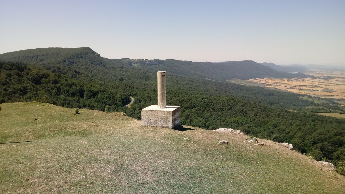 Munain Portuko Punta (1045m) erpin geodesikoa